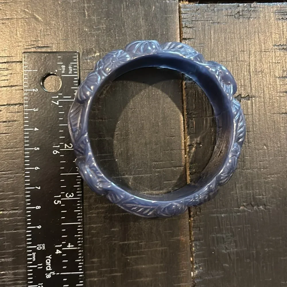 Patricia Nash Midnight Navy Blue Carved Floral Resin Bangle Bracelet​​